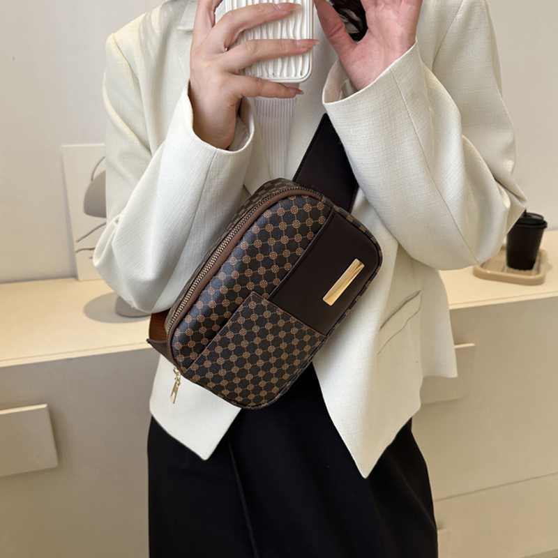 The neutral color padded waist – Travel Accessories Men recenzja i cena