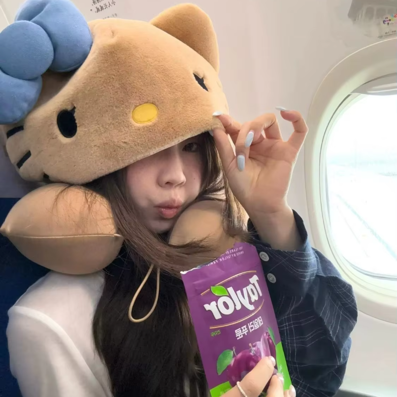 Hello Kitty Hooded Pillow Neck – Quality Travel Accessories recenzja i cena