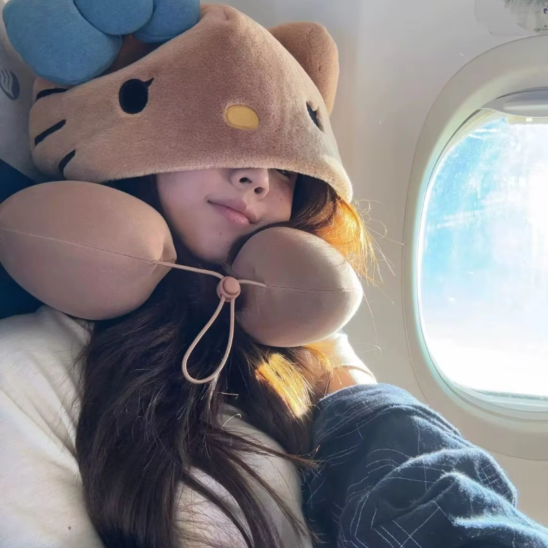 Hello Kitty Hooded Pillow Neck – Quality Travel Accessories recenzja i cena