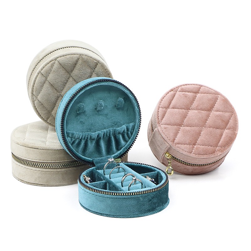 Round Diamond Velvet Travel Je – Travel Accessories Display recenzja i cena