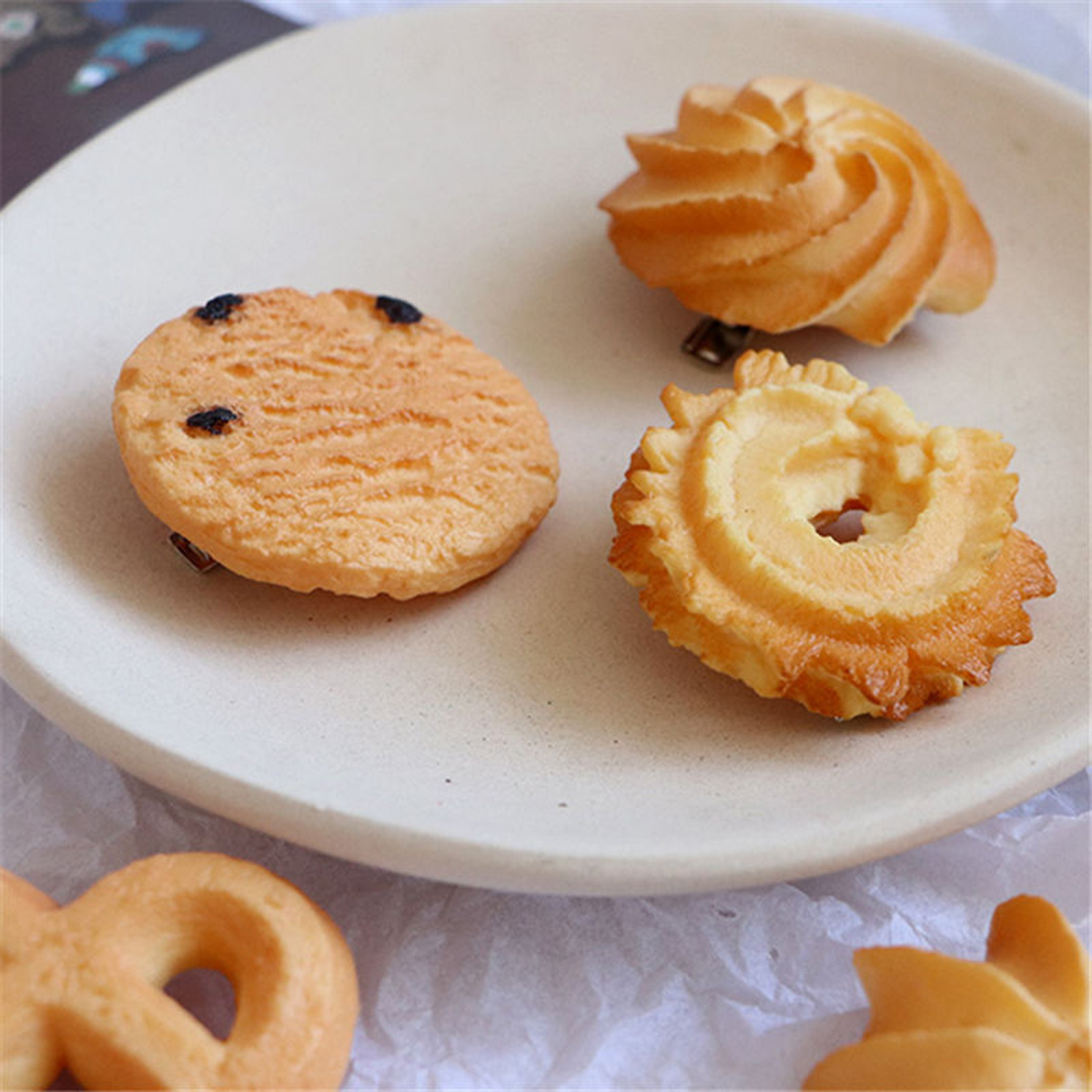 Simulated Cookie-Shaped Hair C – Quirky Travel Accessories recenzja i cena